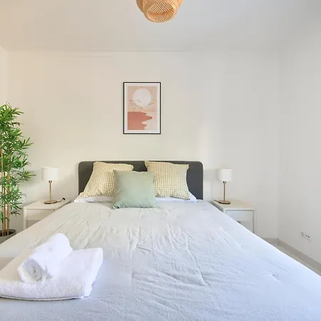 2 Bedroom By Appartement Quarteira