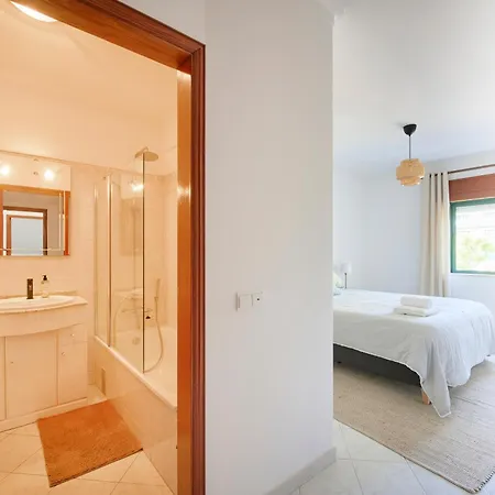 2 Bedroom By Apartment Quarteira