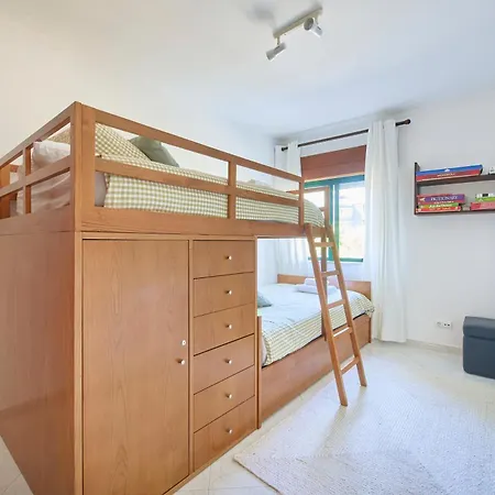 2 Bedroom By Quarteira