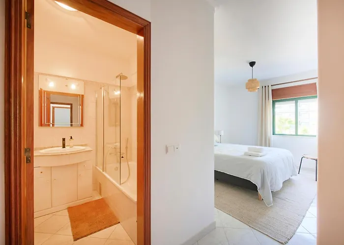 2 Bedroom By Apartman Quarteira